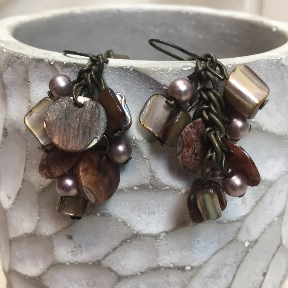 Shell and pearl Dangle earrings